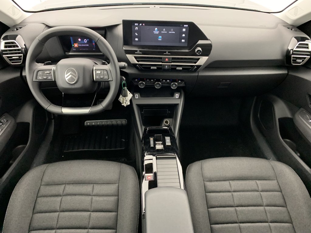 Photo véhicule 1 CITROëN C4 nouvelle HYBRIDE 136 E-DCS6 PLUS