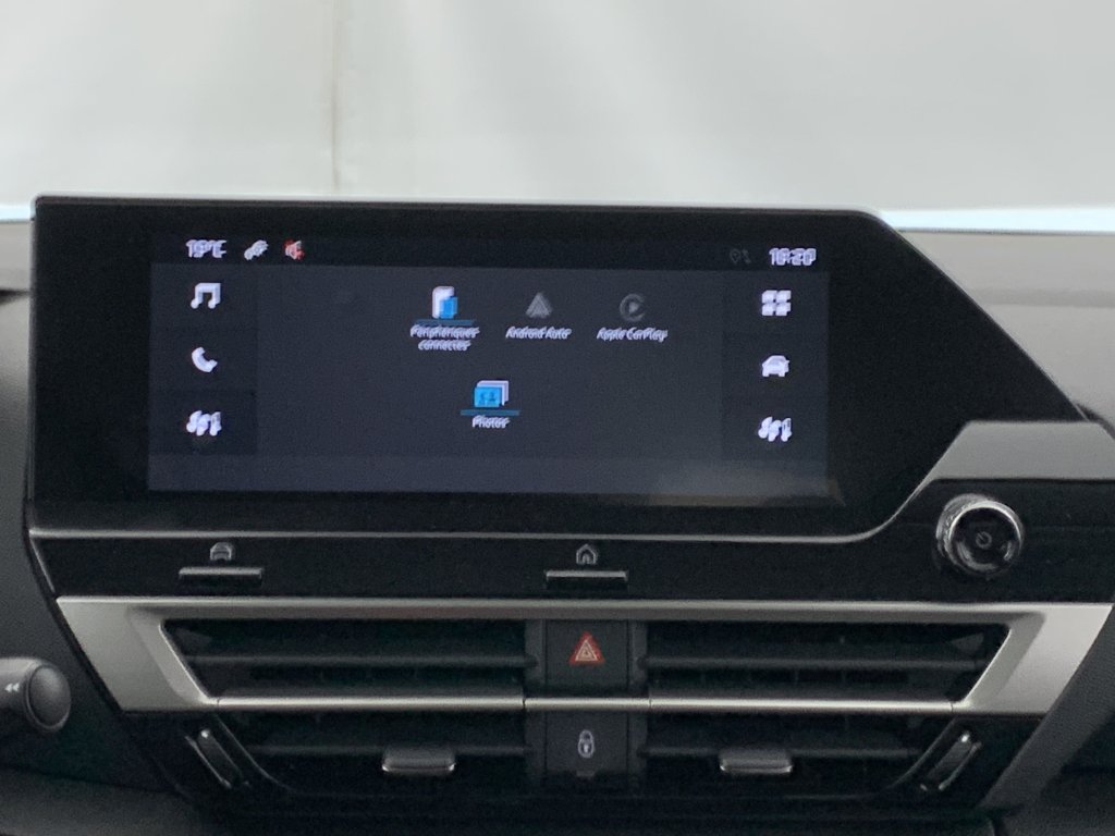 Photo véhicule 1 CITROëN C4 nouvelle HYBRIDE 136 E-DCS6 PLUS