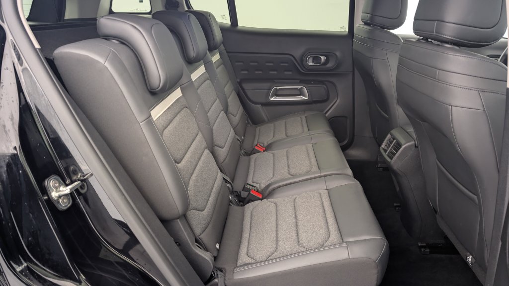 Photo véhicule 1 CITROëN C5 aircross Hybride 136 e-DCS6 Plus