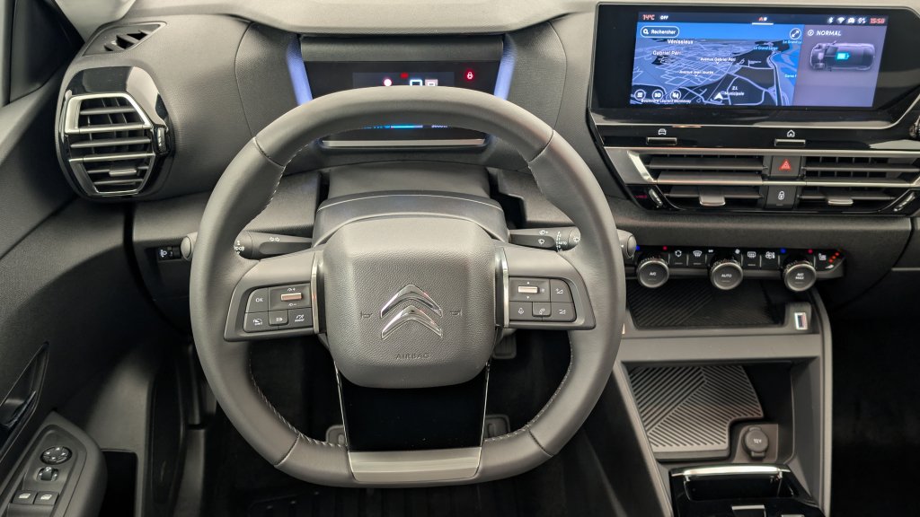 Photo véhicule 1 CITROëN E-c4 136 ch autonomie standard Automatique Plus