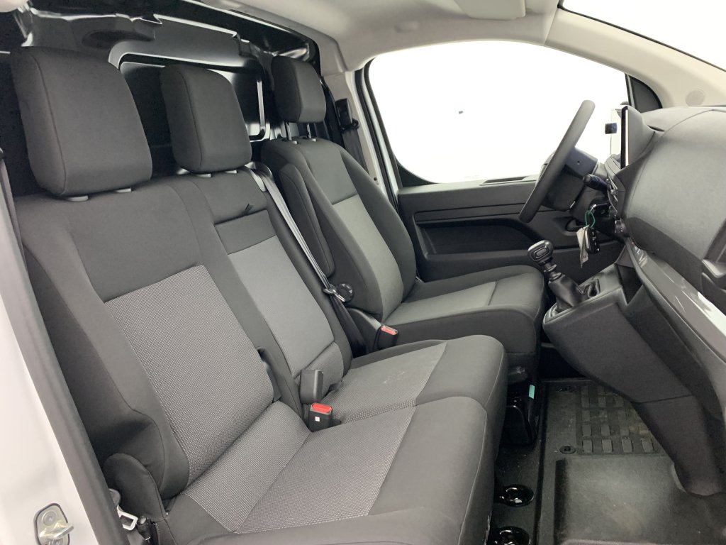 Photo véhicule 1 CITROëN Jumpy fourgon nouveau M BLUEHDI 145 BVM6
