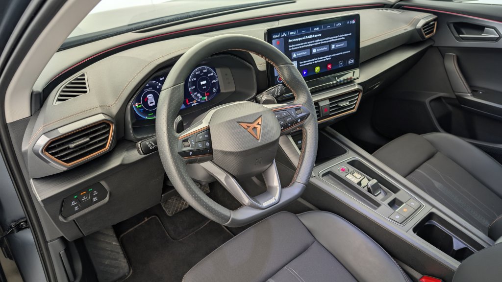 Photo véhicule 1 CUPRA Formentor 1.4 e-HYBRID 204 ch DSG6 V
