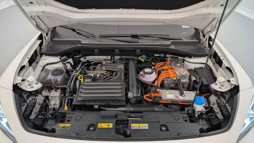 Photo véhicule 1 CUPRA Formentor 1.4 E-HYBRID 245 CH DSG6 VZ