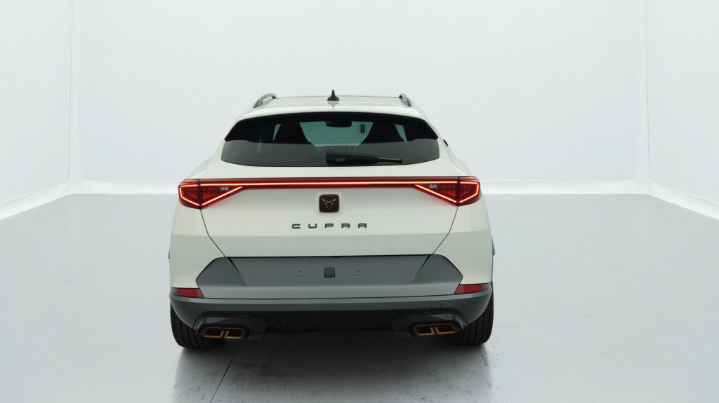 Photo véhicule 1 CUPRA Formentor 1.4 E-HYBRID 245 CH DSG6 VZ