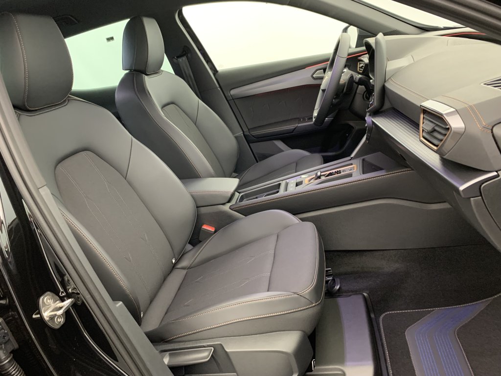 Photo véhicule 1 CUPRA Formentor nouveau 1.5 ETSI HYBRID 150 CH DSG7 V