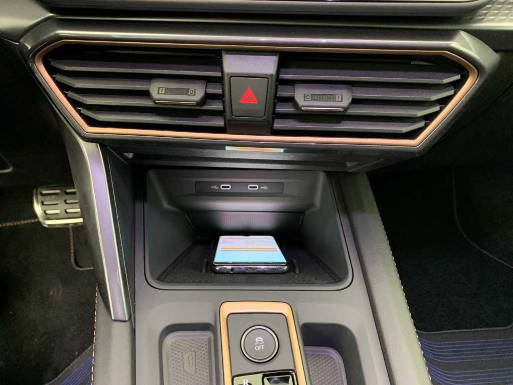 Photo véhicule 1 CUPRA Formentor nouveau 1.5 ETSI HYBRID 150 CH DSG7 V