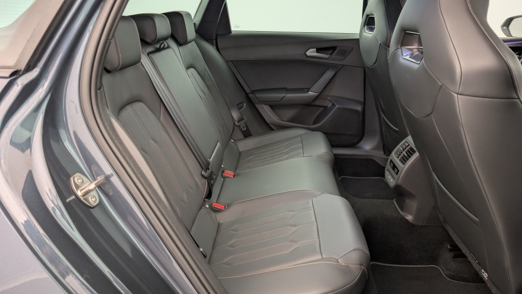 Photo véhicule 1 SEAT Leon sportstourer 1.4 e-HYBRID 245 ch DSG6 VZ