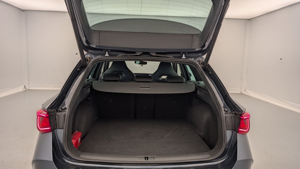Photo véhicule 1 SEAT Leon sportstourer 1.4 e-HYBRID 245 ch DSG6 VZ