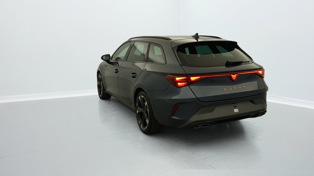 Photo véhicule 1 CUPRA Leon sportstourer nouvelle 1.5 ETSI HYBRID 150 CH DSG7 V