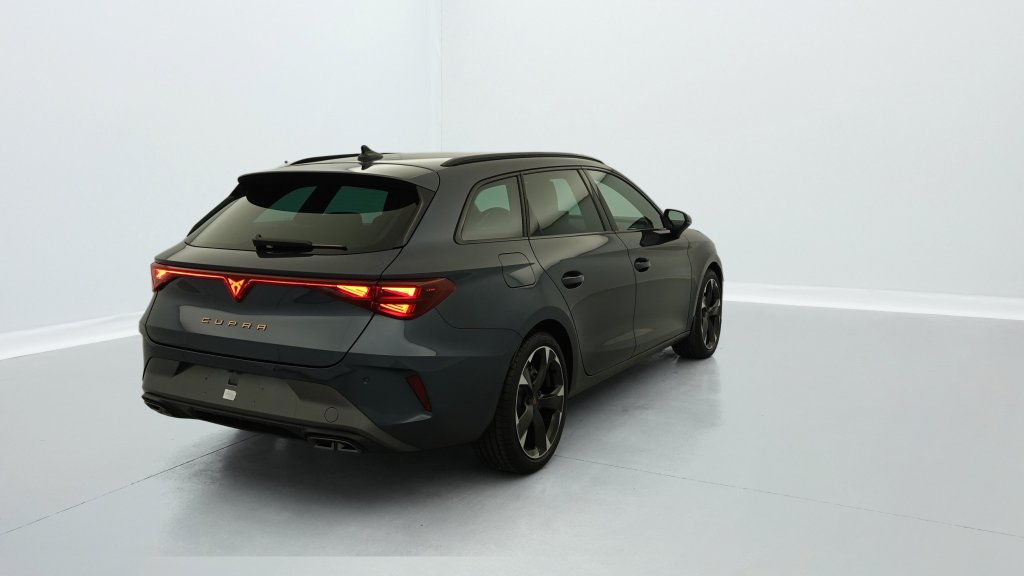 Photo véhicule 1 CUPRA Leon sportstourer nouvelle 1.5 ETSI HYBRID 150 CH DSG7 V