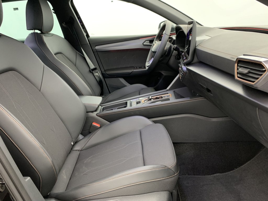 Photo véhicule 1 CUPRA Leon sportstourer nouvelle 2.0 TDI 150 CH DSG7 V
