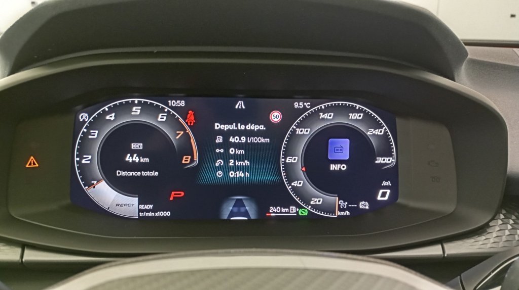 Photo véhicule 1 CUPRA Terramar 1.5 eTSI Hybrid 150 ch DSG7 V