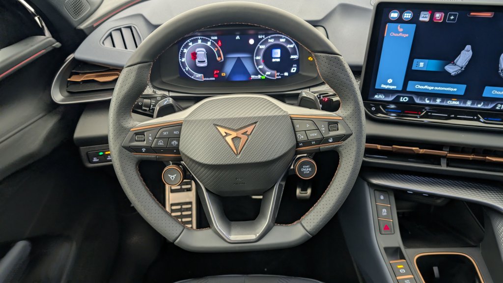 Photo véhicule 1 CUPRA Terramar 1.5 eTSI Hybrid 150 ch DSG7 V
