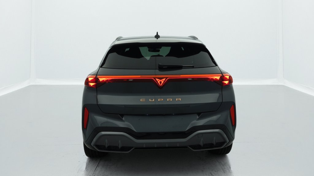 Photo véhicule 1 CUPRA Terramar 1.5 eTSI Hybrid 150 ch DSG7 V