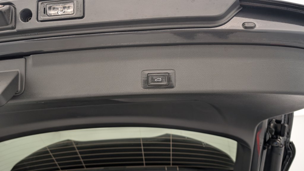 Photo véhicule 1 CUPRA Terramar 1.5 eTSI Hybrid 150 ch DSG7 V