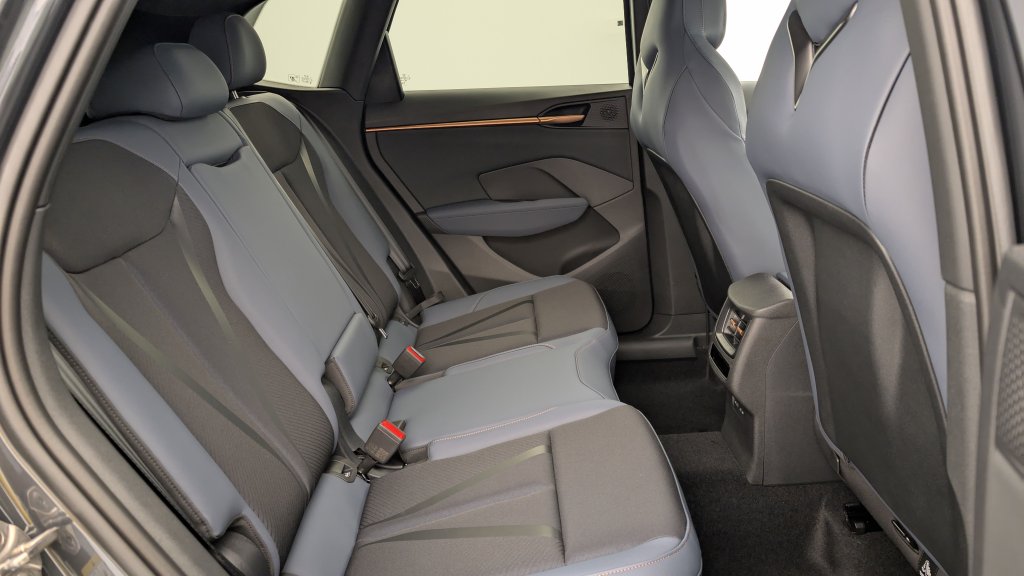 Photo véhicule 1 CUPRA Terramar 1.5 eTSI Hybrid 150 ch DSG7 V