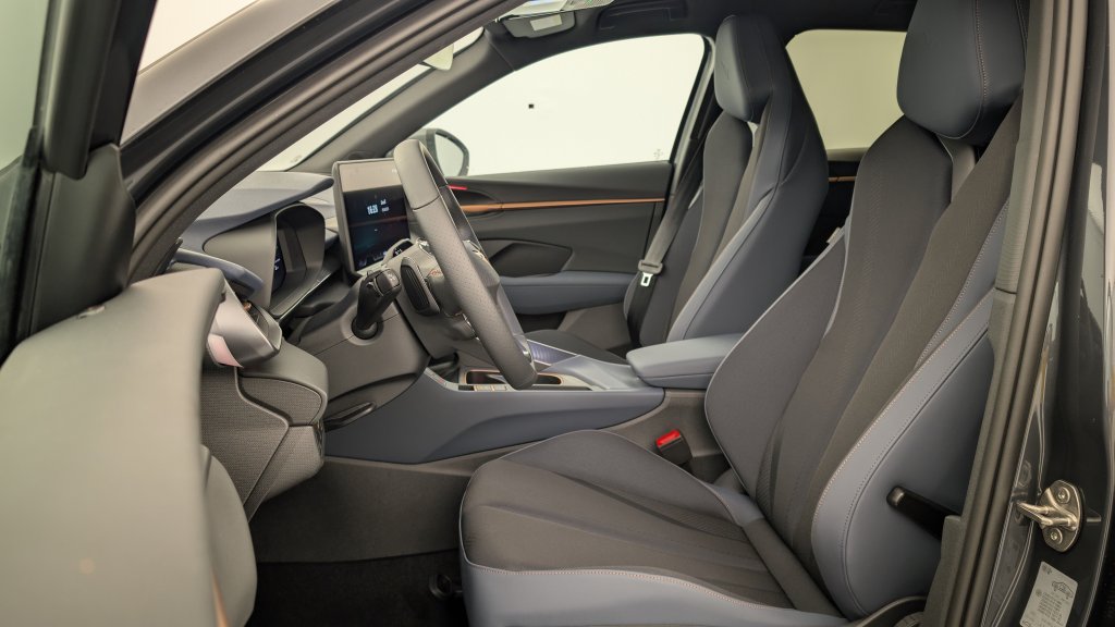 Photo véhicule 1 CUPRA Terramar 1.5 eTSI Hybrid 150 ch DSG7 V