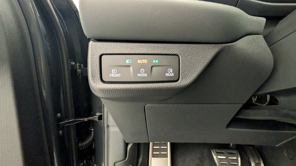 Photo véhicule 1 CUPRA Terramar 1.5 eTSI Hybrid 150 ch DSG7 V