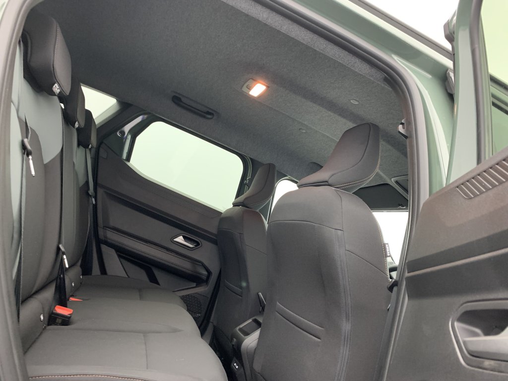 Photo véhicule 1 DACIA Duster Hybrid 140 4x2 Extreme