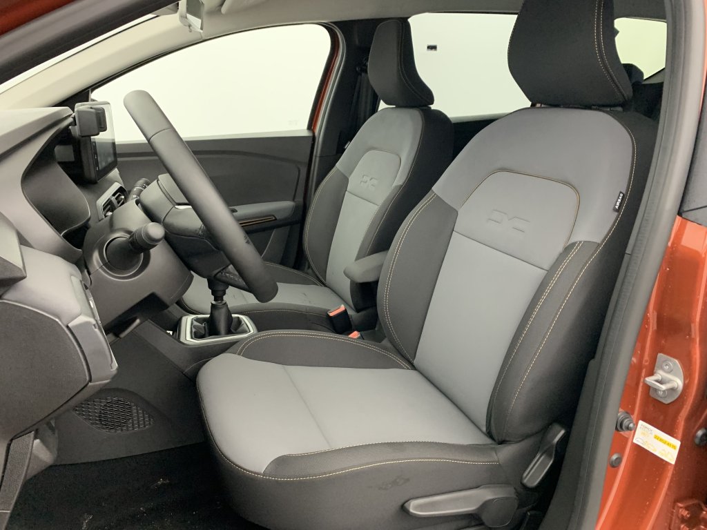 Photo véhicule 1 DACIA Jogger ECO-G 100 7 places GSR2 Extreme
