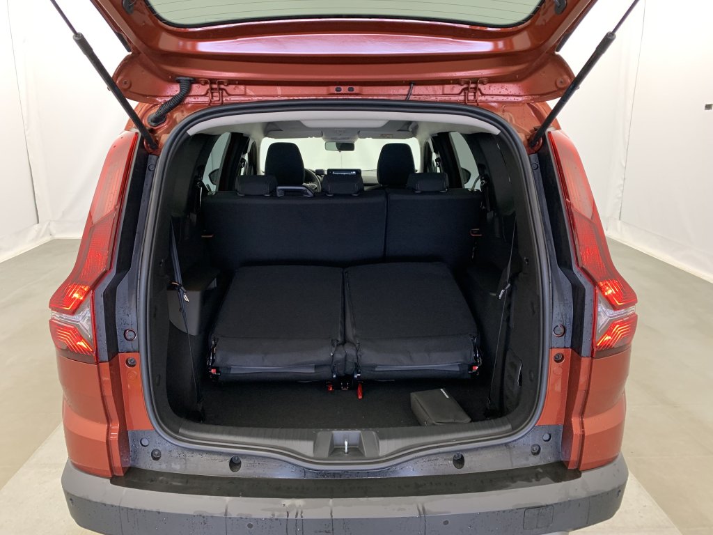 Photo véhicule 1 DACIA Jogger ECO-G 100 7 places GSR2 Extreme