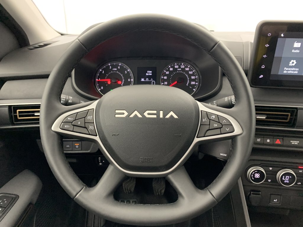 Photo véhicule 1 DACIA Jogger ECO-G 100 7 places GSR2 Extreme
