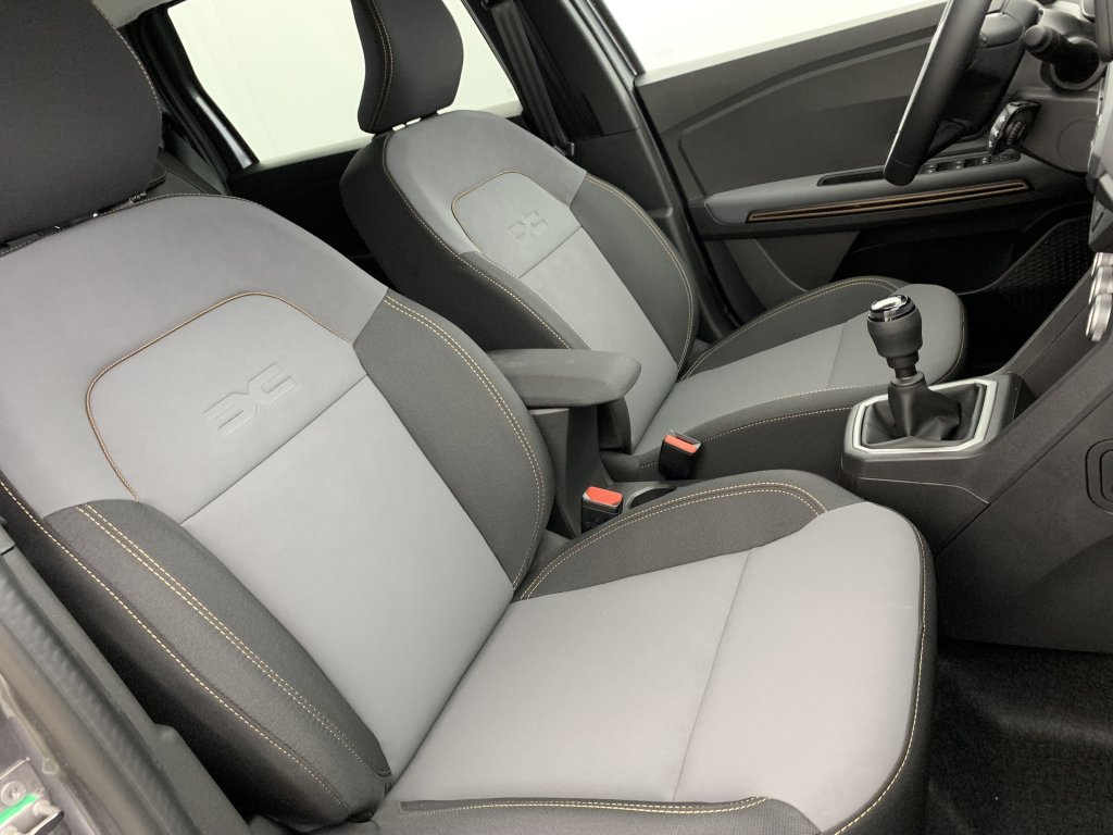 Photo véhicule 1 DACIA Jogger ECO-G 100 7 places GSR2 Extreme