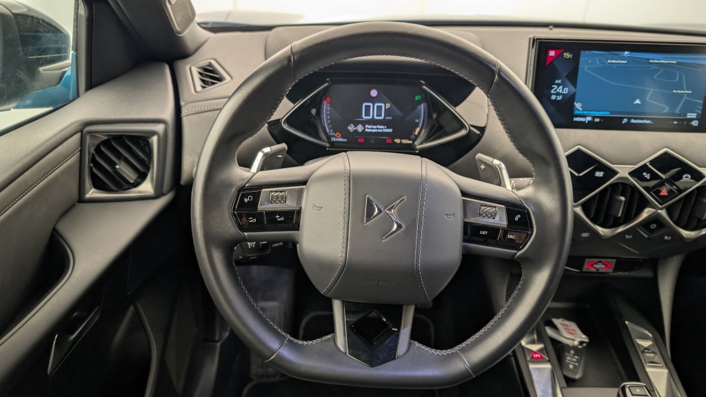 Photo véhicule 1 DS Ds3 crossback PURETECH 130 EAT8 RIVOLI