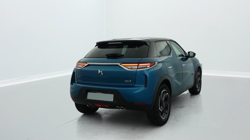 Photo véhicule 1 DS Ds3 crossback PURETECH 130 EAT8 RIVOLI