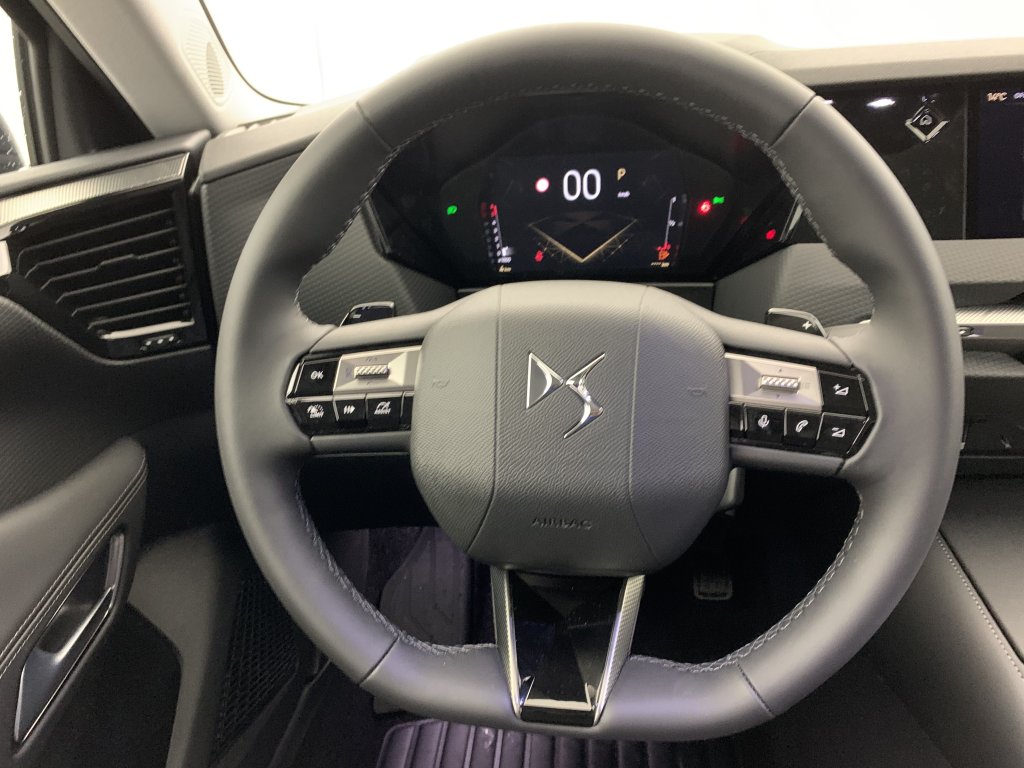 Photo véhicule 1 CITROëN DS4 BlueHDi 130 EAT8 Pallas