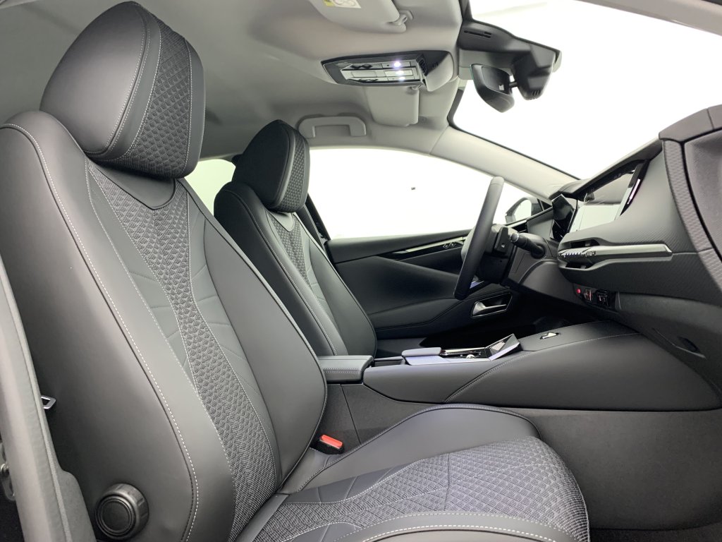 Photo véhicule 1 CITROëN DS4 Hybride 145 e-DCT6 Pallas