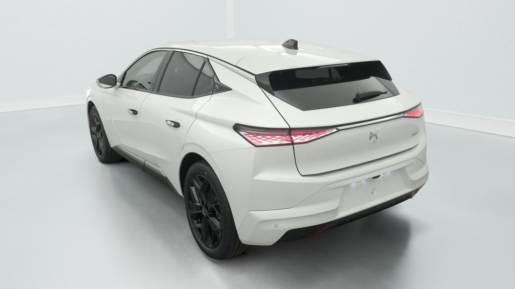 Photo véhicule 1 CITROëN DS4 Hybride 145 e-DCT6 Pallas
