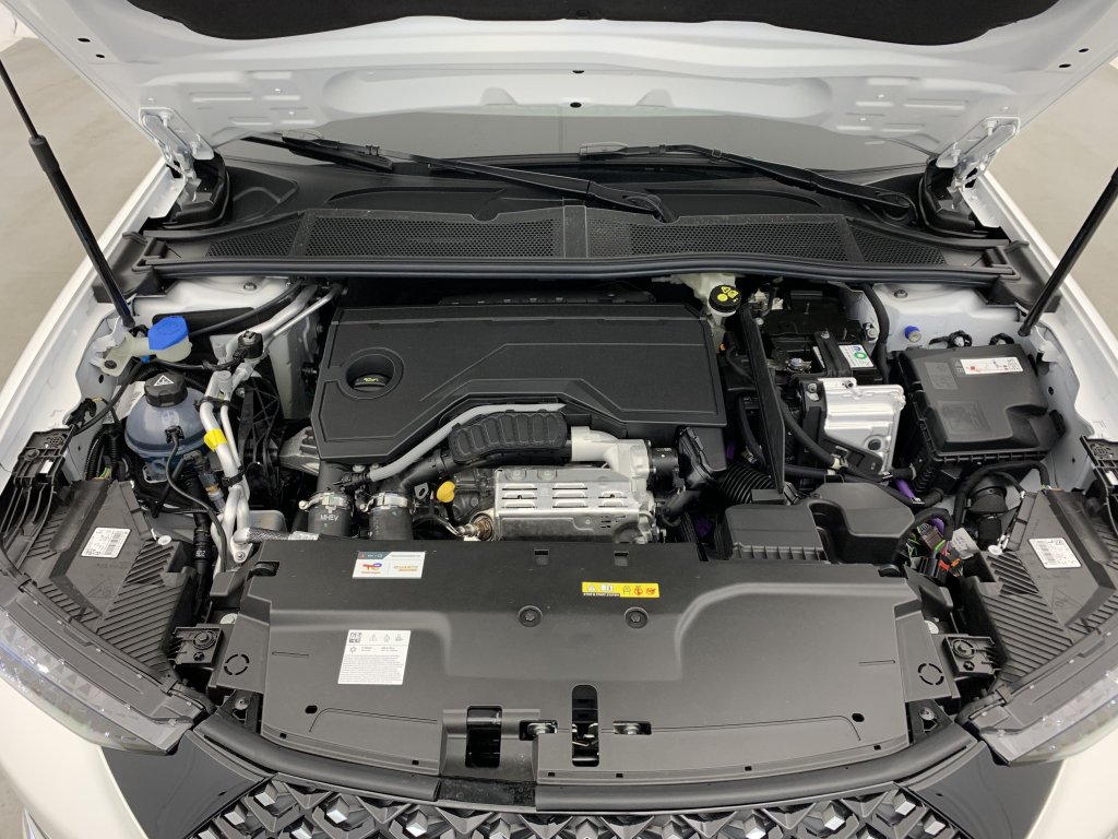 Photo véhicule 1 CITROëN DS4 Hybride 145 e-DCT6 Pallas