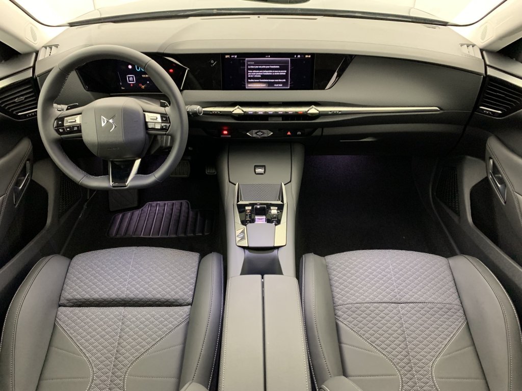 Photo véhicule 1 CITROëN DS4 Hybride 145 e-DCT6 Pallas
