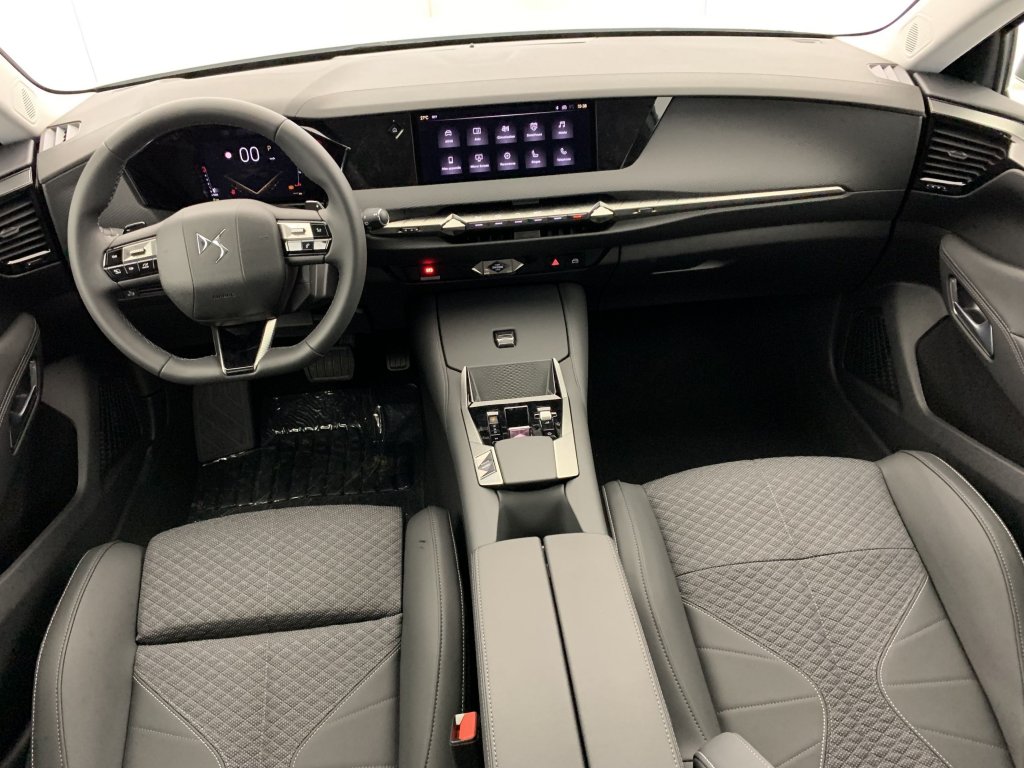 Photo véhicule 1 CITROëN DS4 BlueHDi 130 EAT8 Pallas