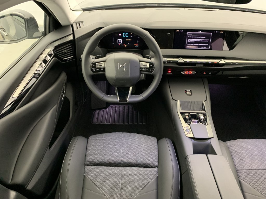 Photo véhicule 1 CITROëN DS4 Hybride 145 e-DCT6 Pallas