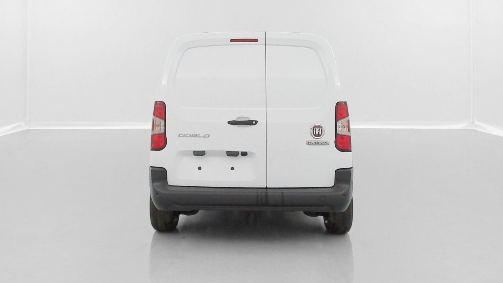 Photo véhicule 1 FIAT Doblo fourgon Doblo fourgon III M 650kg BlueHDi 100ch Pack Premium Connect