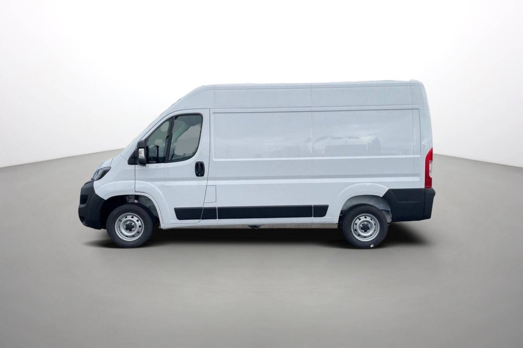 Photo véhicule 1 FIAT Ducato fourgon TOLE 3.3 M H2 H3-POWER 140 CH PACK PRO LOUNGE CONNECT