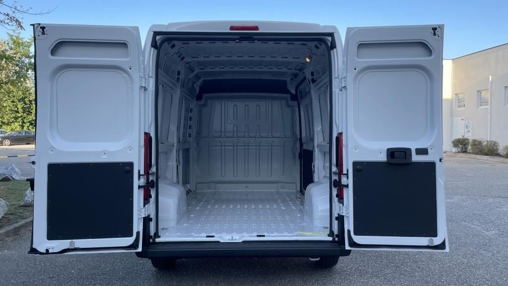 Photo véhicule 1 FIAT Ducato fourgon TOLE 3.0 M H2 H3-POWER 140 CH