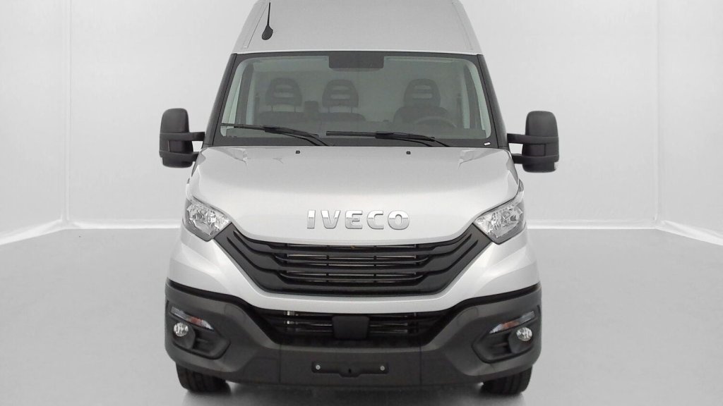 Photo véhicule 1 IVECO Daily Daily III 35S18HA8 3520L 3.0 180ch 12m³