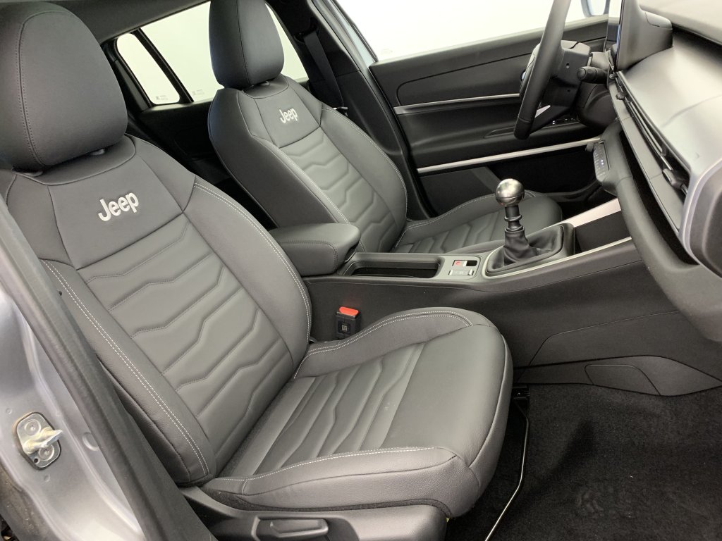 Photo véhicule 1 JEEP Avenger 1.2 Turbo T3 100 ch Summit
