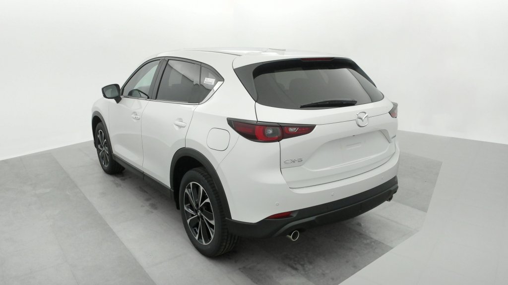 Photo véhicule 1 MAZDA Cx-5 2023 CX-5 2.0L e-Skyactiv G 165 ch 4x2 BVM6 Exclusive-Line