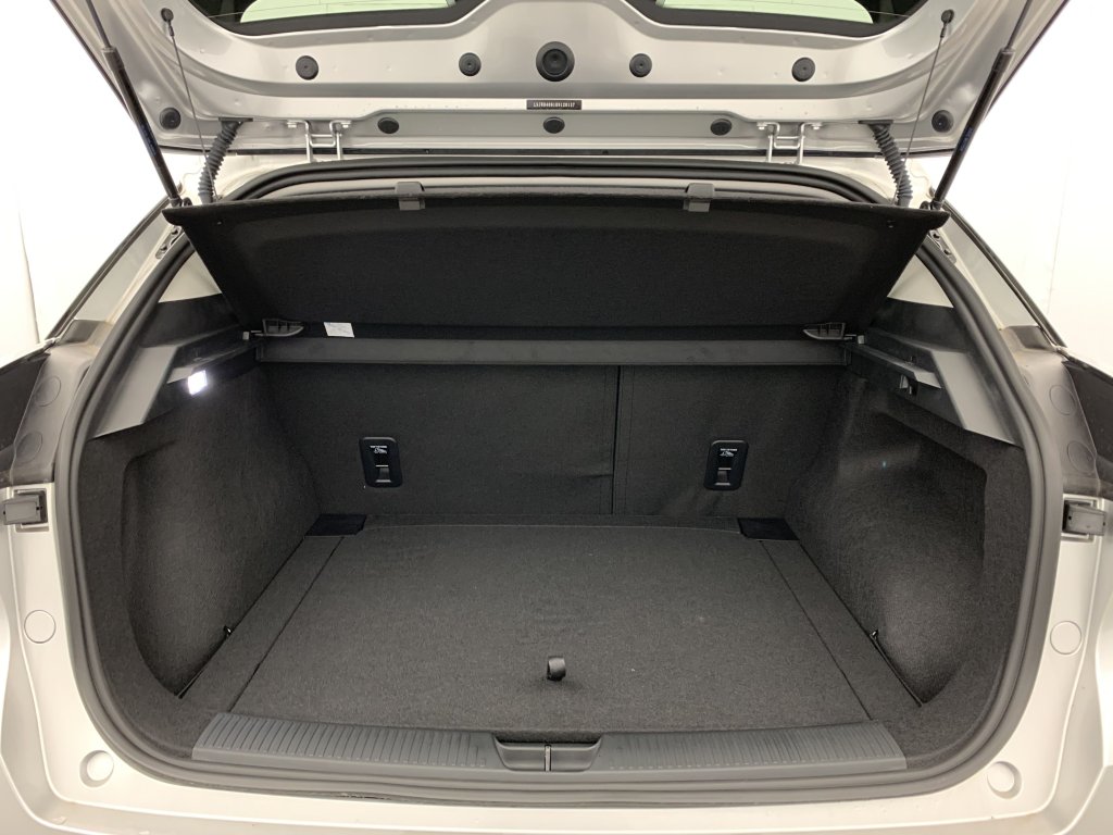 Photo véhicule 1 MG Mg4 ELECTRIC 77KWH - 180 KW 2WD LUXURY