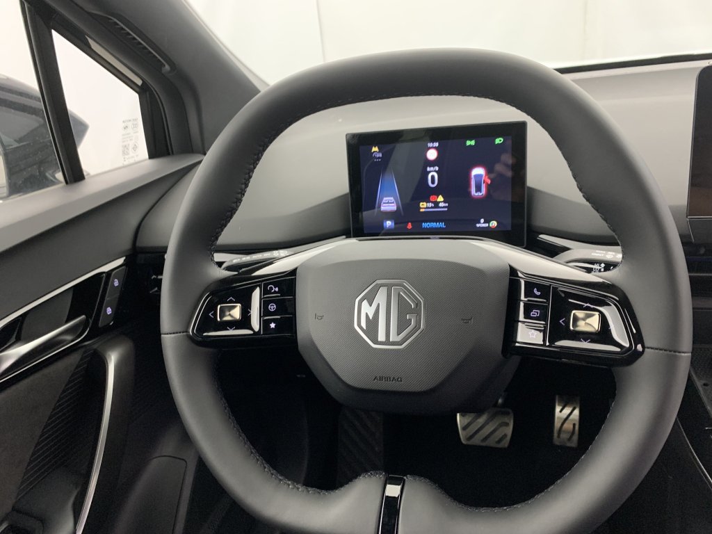 Photo véhicule 1 MG Mg4 Electric 64kWh - 320 kW 4WD XPOWER