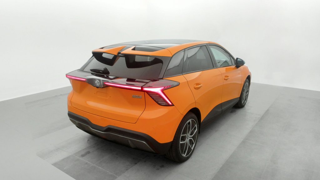 Photo véhicule 1 MG Mg4 ELECTRIC 77KWH - 180 KW 2WD LUXURY