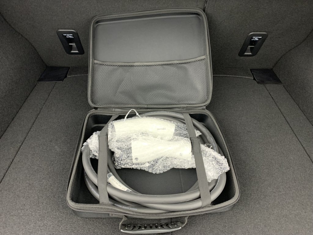 Photo véhicule 1 MG Mg4 ELECTRIC 77KWH - 180 KW 2WD LUXURY