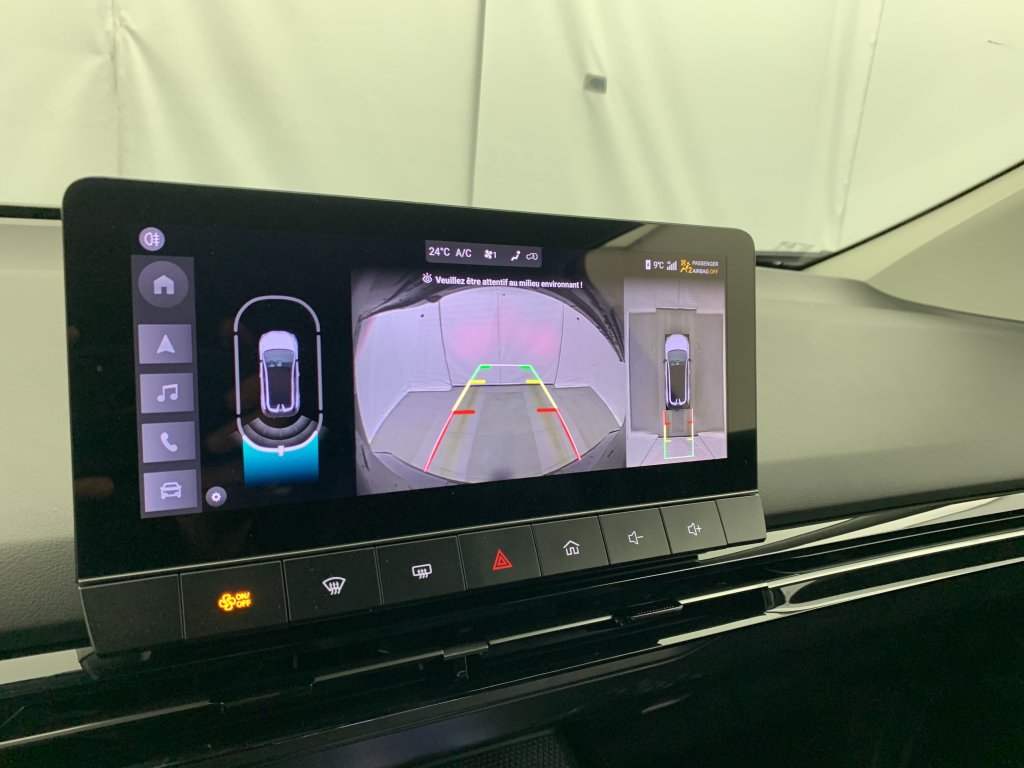 Photo véhicule 1 MG Mg4 ELECTRIC 77KWH - 180 KW 2WD LUXURY