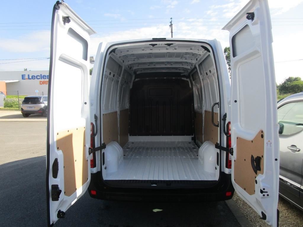 Photo véhicule 1 NISSAN Interstar fourgon L2H2 3T3 2.3 DCI 135 N-CONNECTA