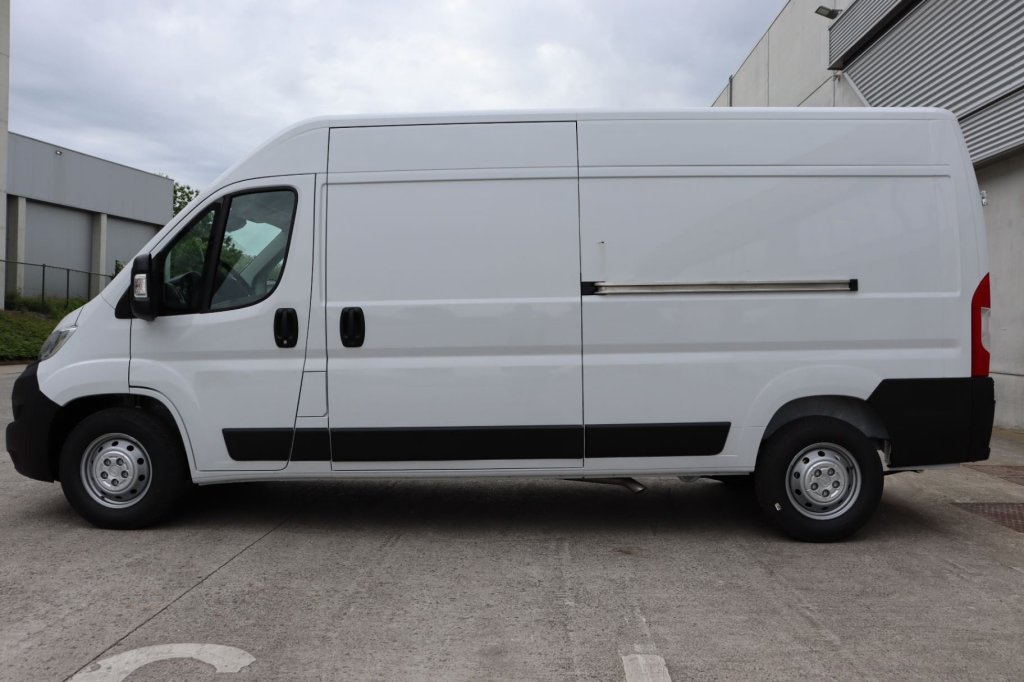 Photo véhicule 1 OPEL Movano fourgon MOVANO FGN TOLE 3.5T MAXI L3H2 140 CH S S BVM6