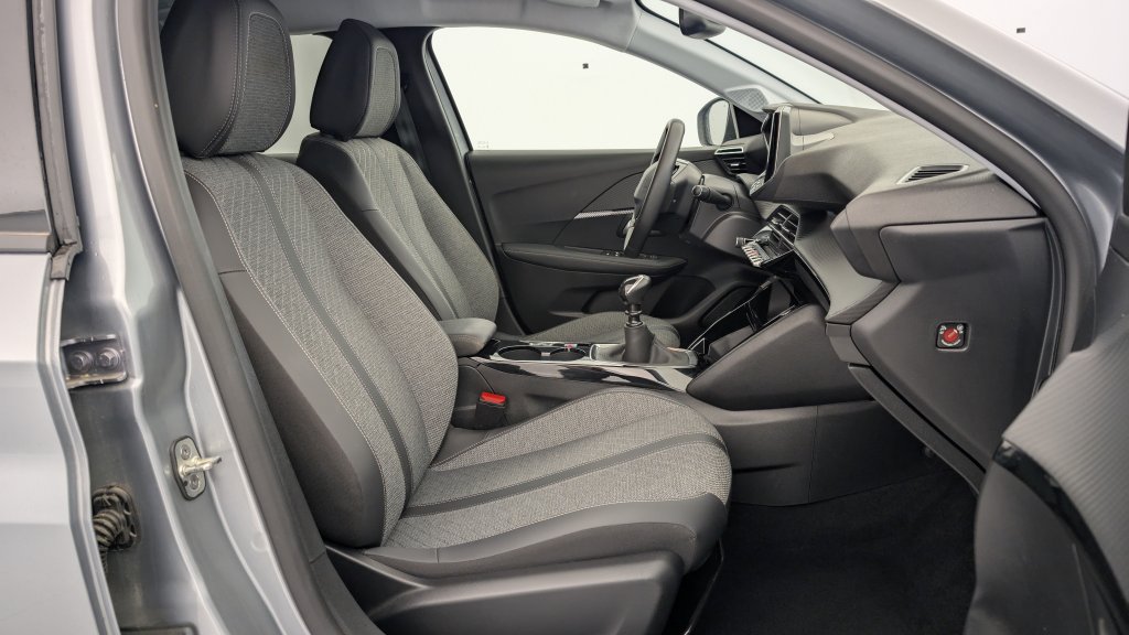 Photo véhicule 1 PEUGEOT 208 PureTech 100 S S BVM6 Allure
